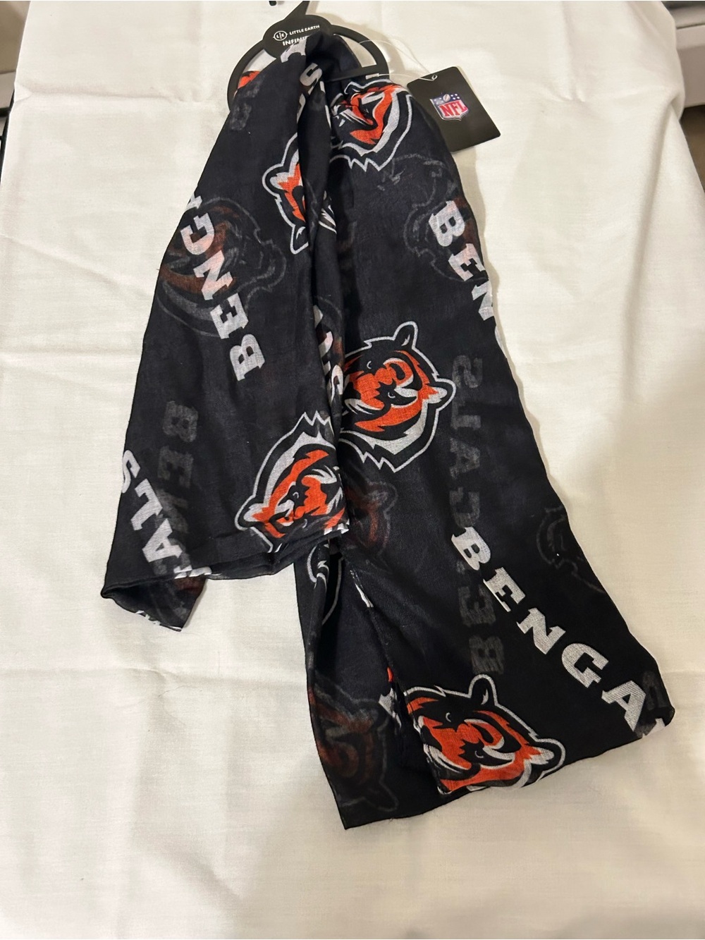 NWT Littlearth NFL Cincinnati Bengals Sheer Infinity Scarf